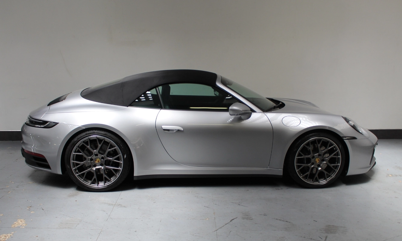 rent Porsche 911 992 S Cabrio rent Porsche 911 992 S Cabrio